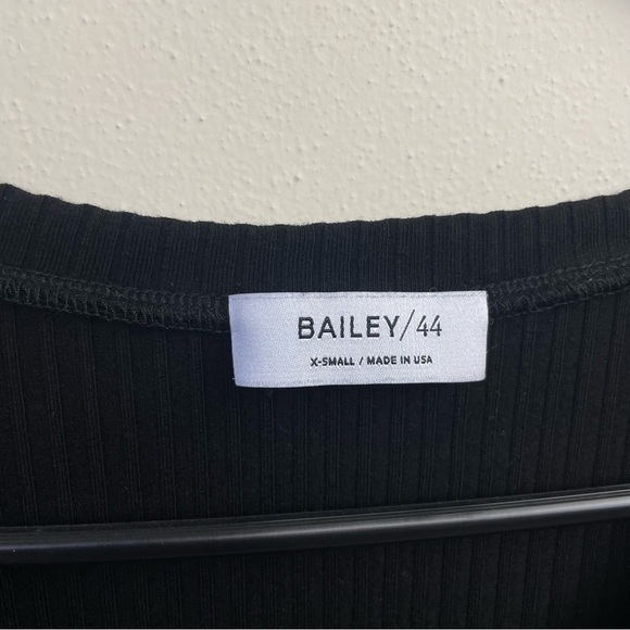 Bailey 44‎ Petula Twist-Front Rib-Knit Top - Picture 5 of 6